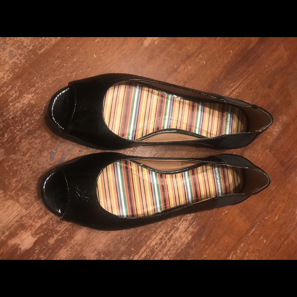 Women’s Mootsies Tootsies open toe flats